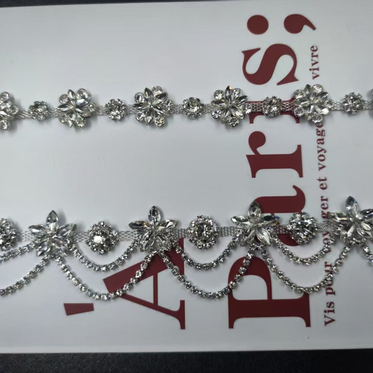 Sahne Kostümü Süsleme Işıltılı - Suit Supply Wedding Party incelemesi ve fiyatı